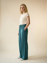 Wide-Leg Pleated Trousers — 3