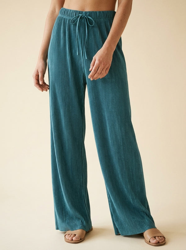 Wide-Leg Pleated Trousers