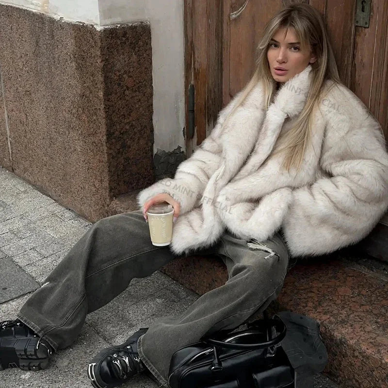 Nova | Oversized Faux Fur Jas — 5